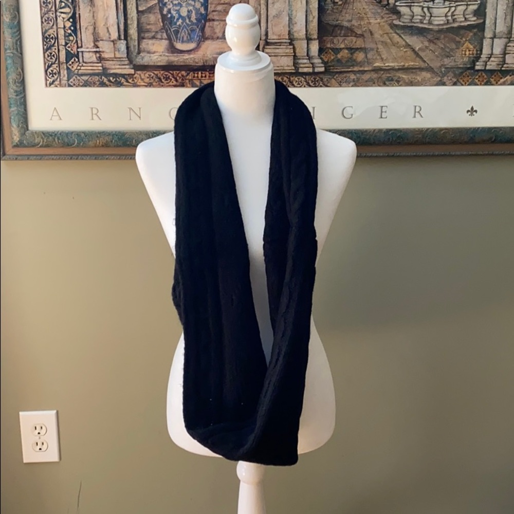 Old navy wool scarf